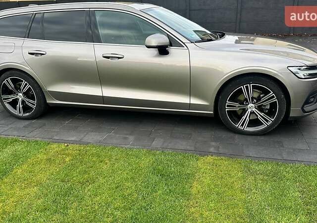 Вольво B60 2021 в Ровно на Automoto.ua Коричневый Вольво B60, объемом двигателя 1.97 л и пробегом 129 тыс. км за 26200 $, фото 6 на Automoto.ua