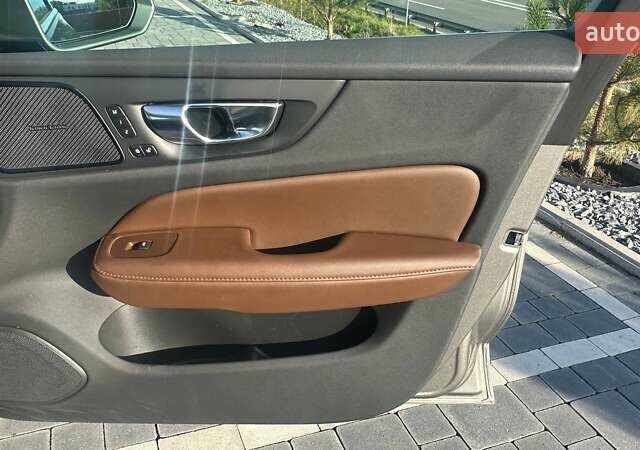 Коричневый Вольво B60, объемом двигателя 1.97 л и пробегом 129 тыс. км за 26200 $, фото 17 на Automoto.ua