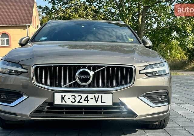 Коричневый Вольво B60, объемом двигателя 1.97 л и пробегом 128 тыс. км за 26300 $, фото 1 на Automoto.ua