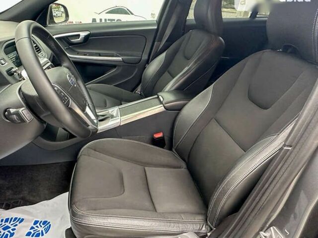 Вольво B60, объемом двигателя 2 л и пробегом 121 тыс. км за 15150 $, фото 5 на Automoto.ua
