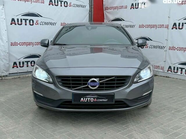 Вольво B60, объемом двигателя 2 л и пробегом 121 тыс. км за 15150 $, фото 1 на Automoto.ua