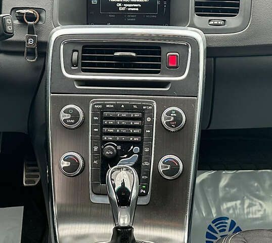 Вольво B60, объемом двигателя 2 л и пробегом 121 тыс. км за 15150 $, фото 12 на Automoto.ua