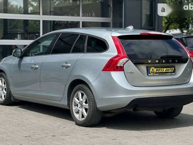 Вольво B60, объемом двигателя 2 л и пробегом 304 тыс. км за 10400 $, фото 3 на Automoto.ua
