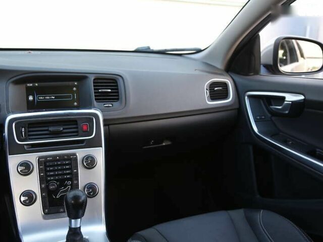 Вольво B60, об'ємом двигуна 1.6 л та пробігом 211 тис. км за 12300 $, фото 14 на Automoto.ua