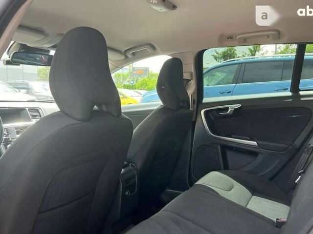Вольво B60, объемом двигателя 2 л и пробегом 304 тыс. км за 10400 $, фото 18 на Automoto.ua