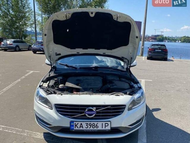 Вольво B60, объемом двигателя 1.6 л и пробегом 220 тыс. км за 11900 $, фото 32 на Automoto.ua