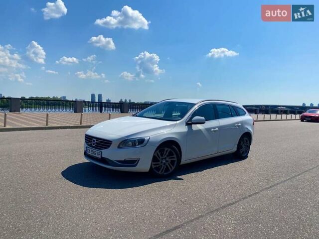 Вольво B60, объемом двигателя 1.6 л и пробегом 220 тыс. км за 11900 $, фото 1 на Automoto.ua