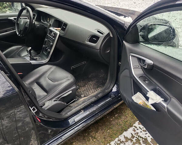 Вольво B60, объемом двигателя 2 л и пробегом 280 тыс. км за 12000 $, фото 8 на Automoto.ua