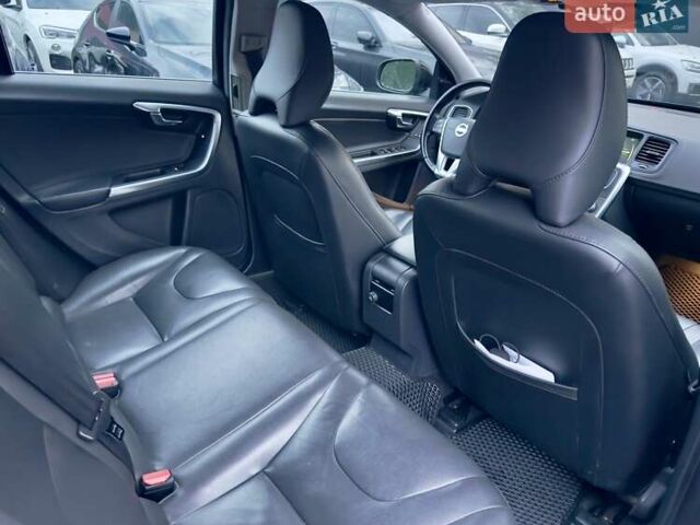 Вольво B60, об'ємом двигуна 1.97 л та пробігом 152 тис. км за 12000 $, фото 12 на Automoto.ua