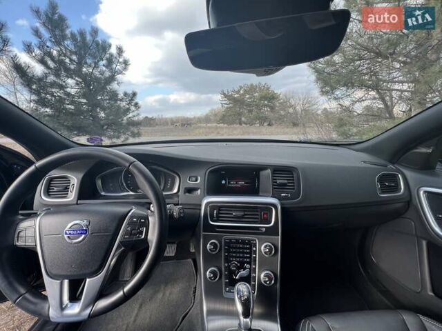Вольво B60, об'ємом двигуна 2 л та пробігом 107 тис. км за 14000 $, фото 3 на Automoto.ua