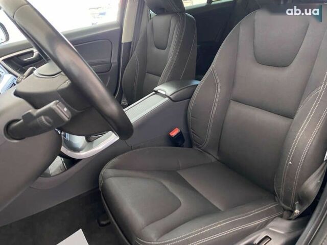 Вольво B60, объемом двигателя 0 л и пробегом 207 тыс. км за 16950 $, фото 6 на Automoto.ua