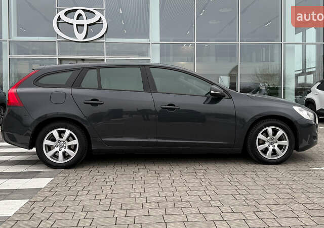 Сірий Вольво B60, об'ємом двигуна 2 л та пробігом 259 тис. км за 8500 $, фото 16 на Automoto.ua