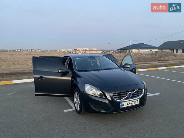 Серый Вольво B60, объемом двигателя 2 л и пробегом 380 тыс. км за 9800 $, фото 26 на Automoto.ua