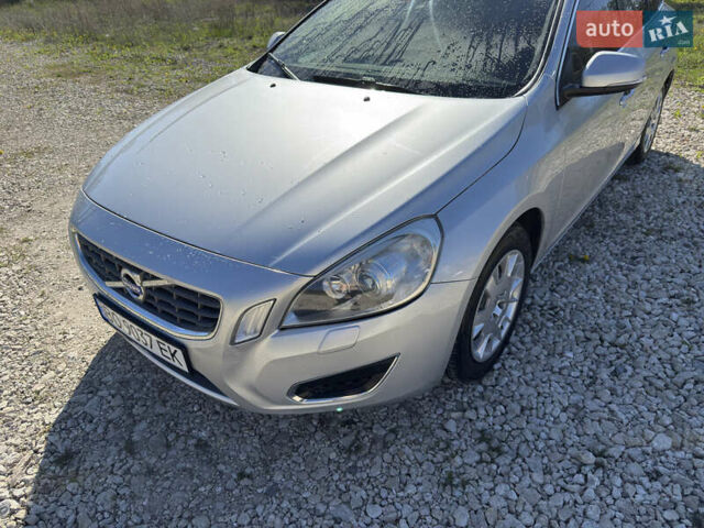 Серый Вольво B60, объемом двигателя 1.56 л и пробегом 298 тыс. км за 9300 $, фото 5 на Automoto.ua