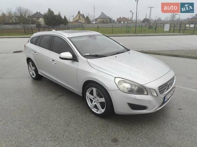 Сірий Вольво B60, об'ємом двигуна 2.4 л та пробігом 375 тис. км за 9500 $, фото 1 на Automoto.ua