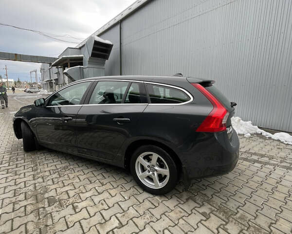 Серый Вольво B60, объемом двигателя 1.98 л и пробегом 254 тыс. км за 10499 $, фото 6 на Automoto.ua