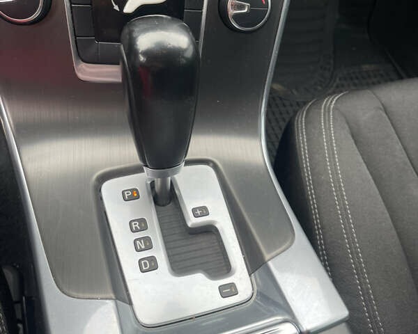 Серый Вольво B60, объемом двигателя 1.98 л и пробегом 254 тыс. км за 10499 $, фото 16 на Automoto.ua