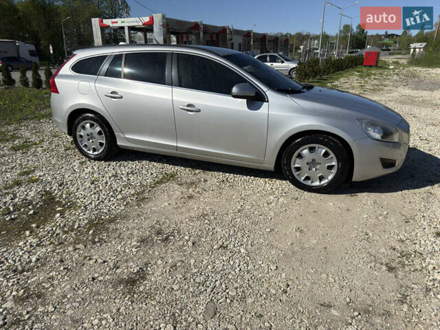 Серый Вольво B60, объемом двигателя 1.56 л и пробегом 298 тыс. км за 9300 $, фото 6 на Automoto.ua