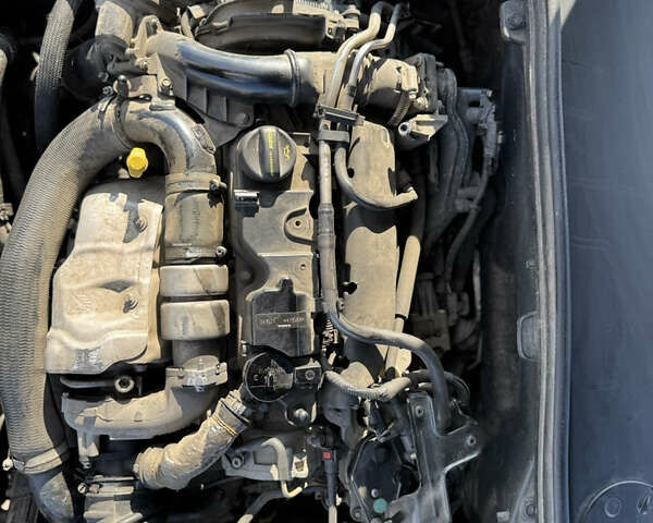 Сірий Вольво B60, об'ємом двигуна 1.56 л та пробігом 271 тис. км за 10300 $, фото 19 на Automoto.ua