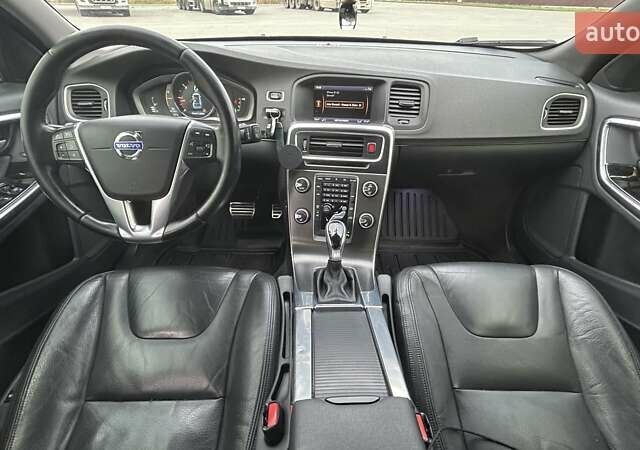 Вольво B60 2011 в Луцке на Automoto.ua Серый Вольво B60, объемом двигателя 1.98 л и пробегом 287 тыс. км за 12500 $, фото 24 на Automoto.ua