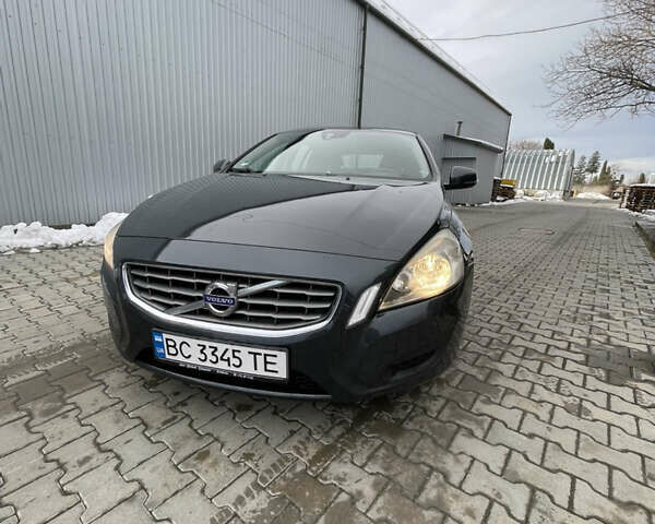 Серый Вольво B60, объемом двигателя 1.98 л и пробегом 254 тыс. км за 10499 $, фото 2 на Automoto.ua