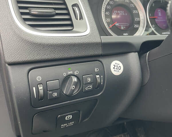 Серый Вольво B60, объемом двигателя 1.98 л и пробегом 254 тыс. км за 10499 $, фото 19 на Automoto.ua