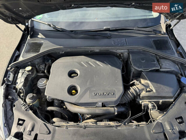 Сірий Вольво B60, об'ємом двигуна 1.56 л та пробігом 271 тис. км за 10300 $, фото 18 на Automoto.ua