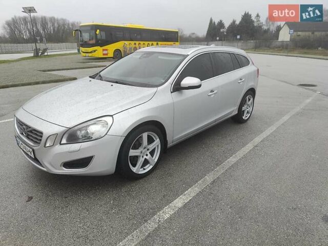 Сірий Вольво B60, об'ємом двигуна 2.4 л та пробігом 375 тис. км за 9500 $, фото 2 на Automoto.ua