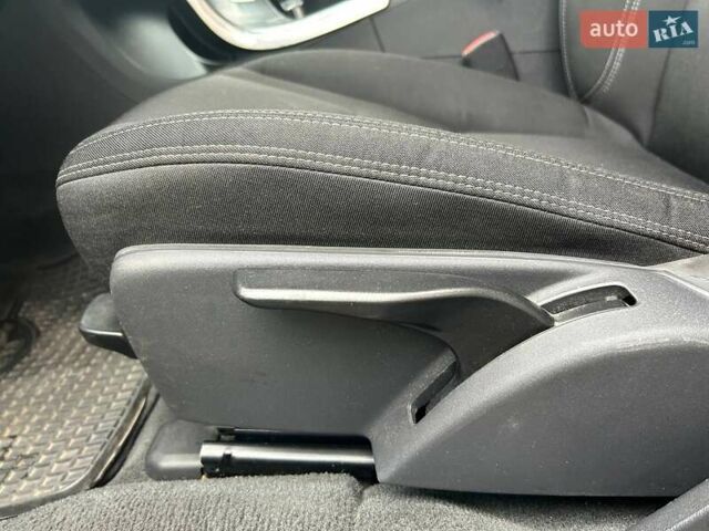 Вольво B60 2011 в Львове на Automoto.ua Серый Вольво B60, объемом двигателя 1.98 л и пробегом 254 тыс. км за 11500 $, фото 13 на Automoto.ua