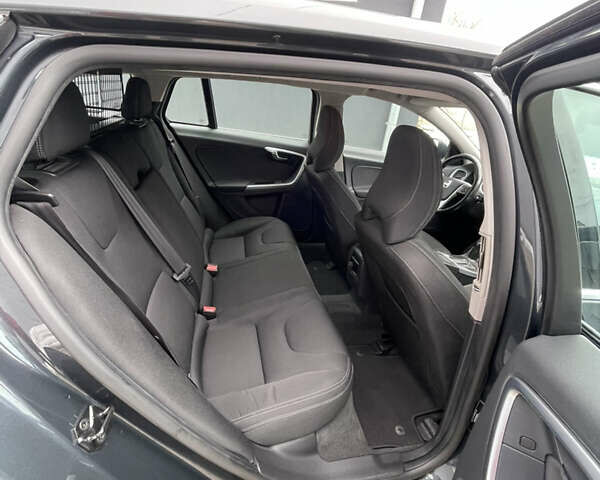 Серый Вольво B60, объемом двигателя 1.98 л и пробегом 254 тыс. км за 10499 $, фото 27 на Automoto.ua