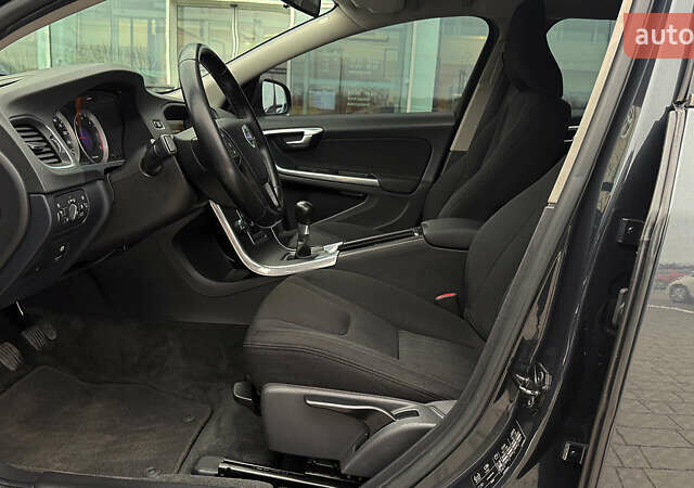 Сірий Вольво B60, об'ємом двигуна 2 л та пробігом 259 тис. км за 8500 $, фото 11 на Automoto.ua