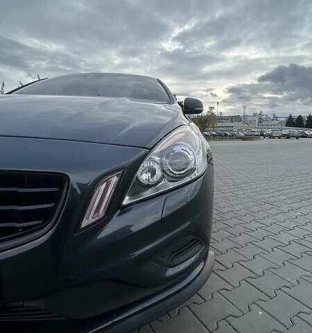 Вольво B60 2011 в Луцке на Automoto.ua Серый Вольво B60, объемом двигателя 1.98 л и пробегом 287 тыс. км за 12500 $, фото 5 на Automoto.ua