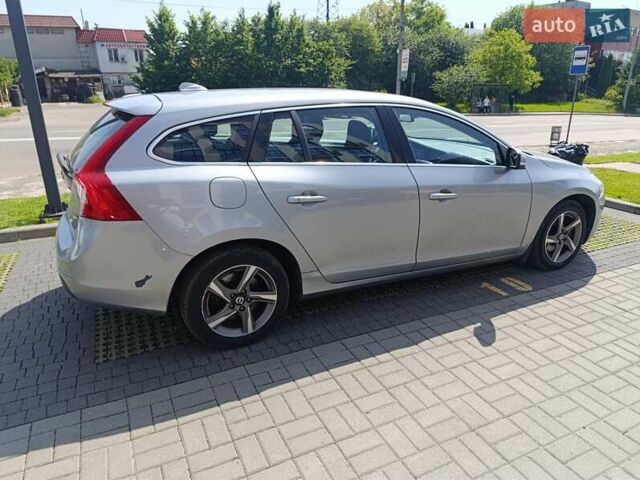 Серый Вольво B60, объемом двигателя 1.56 л и пробегом 212 тыс. км за 9000 $, фото 32 на Automoto.ua