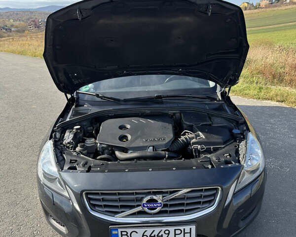 Сірий Вольво B60, об'ємом двигуна 1.56 л та пробігом 271 тис. км за 10300 $, фото 16 на Automoto.ua