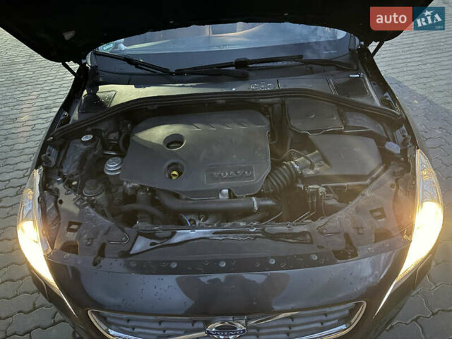 Вольво B60 2011 в Трускавце на Automoto.ua Серый Вольво B60, объемом двигателя 1.56 л и пробегом 270 тыс. км за 10600 $, фото 16 на Automoto.ua