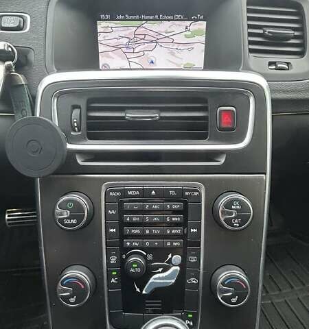 Вольво B60 2011 в Луцке на Automoto.ua Серый Вольво B60, объемом двигателя 1.98 л и пробегом 287 тыс. км за 12500 $, фото 29 на Automoto.ua