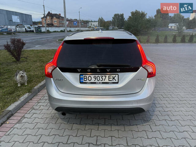 Серый Вольво B60, объемом двигателя 1.56 л и пробегом 302 тыс. км за 9500 $, фото 4 на Automoto.ua