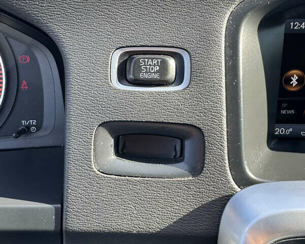 Сірий Вольво B60, об'ємом двигуна 1.56 л та пробігом 271 тис. км за 10300 $, фото 31 на Automoto.ua