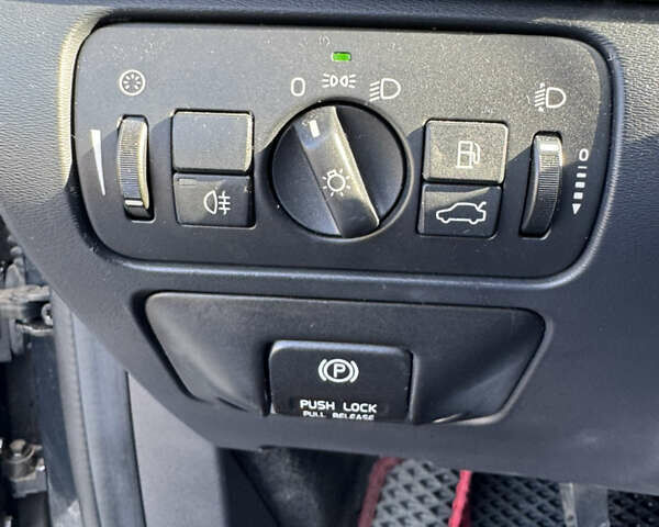 Сірий Вольво B60, об'ємом двигуна 1.56 л та пробігом 271 тис. км за 10300 $, фото 42 на Automoto.ua