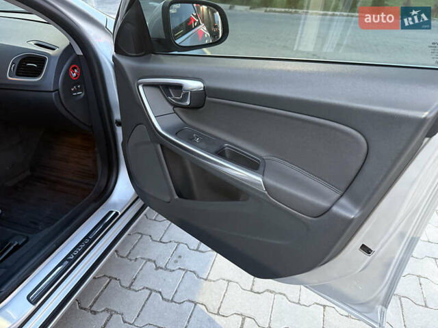 Серый Вольво B60, объемом двигателя 1.56 л и пробегом 302 тыс. км за 9500 $, фото 25 на Automoto.ua