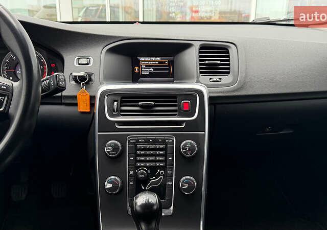 Сірий Вольво B60, об'ємом двигуна 2 л та пробігом 259 тис. км за 8500 $, фото 19 на Automoto.ua