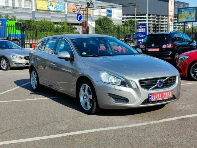 Серый Вольво B60, объемом двигателя 2 л и пробегом 233 тыс. км за 13000 $, фото 3 на Automoto.ua