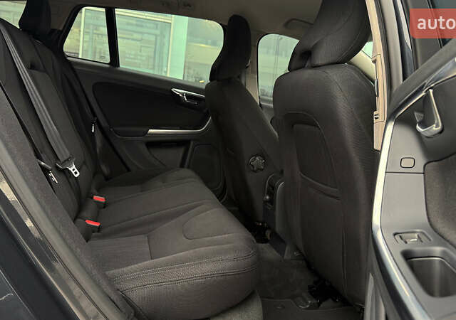 Сірий Вольво B60, об'ємом двигуна 2 л та пробігом 259 тис. км за 8500 $, фото 6 на Automoto.ua