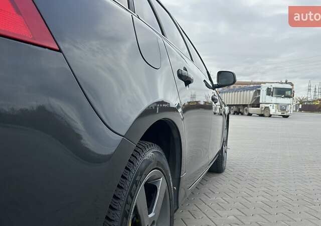 Вольво B60 2011 в Луцке на Automoto.ua Серый Вольво B60, объемом двигателя 1.98 л и пробегом 287 тыс. км за 12500 $, фото 15 на Automoto.ua