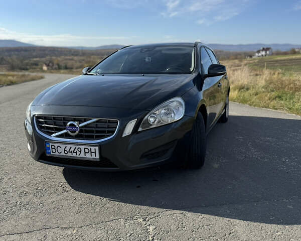 Сірий Вольво B60, об'ємом двигуна 1.56 л та пробігом 271 тис. км за 10300 $, фото 4 на Automoto.ua