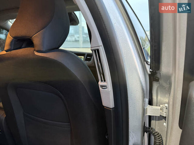 Серый Вольво B60, объемом двигателя 1.56 л и пробегом 302 тыс. км за 9500 $, фото 17 на Automoto.ua