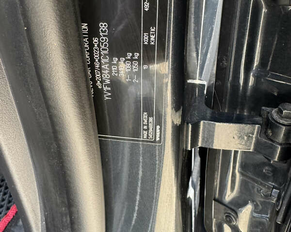 Сірий Вольво B60, об'ємом двигуна 1.56 л та пробігом 271 тис. км за 10300 $, фото 26 на Automoto.ua