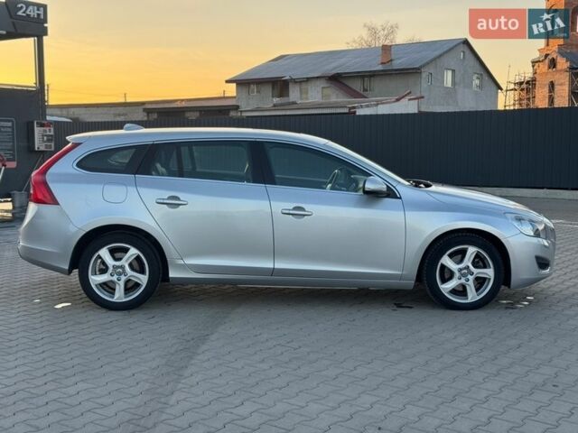 Сірий Вольво B60, об'ємом двигуна 2 л та пробігом 243 тис. км за 11950 $, фото 27 на Automoto.ua