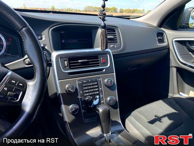 Сірий Вольво B60, об'ємом двигуна 2 л та пробігом 238 тис. км за 9300 $, фото 5 на Automoto.ua