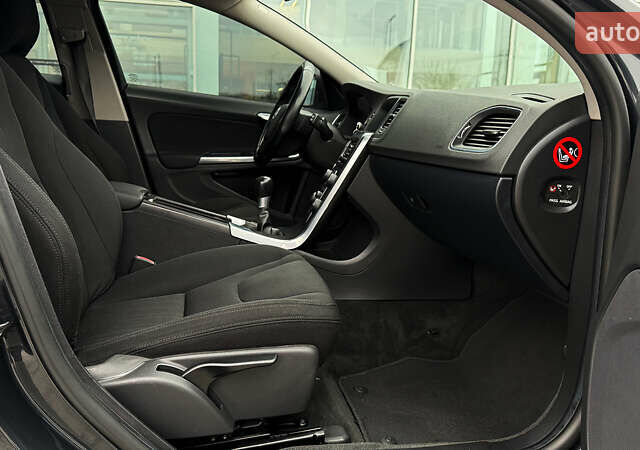 Сірий Вольво B60, об'ємом двигуна 2 л та пробігом 259 тис. км за 8500 $, фото 5 на Automoto.ua